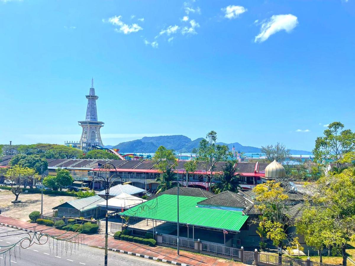 Citin Langkawi By Compass Hospitality Hotel Kuah Exterior foto